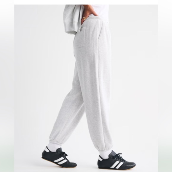 High Rise Sunday Baggy Sweatpants - Picture 2 of 3